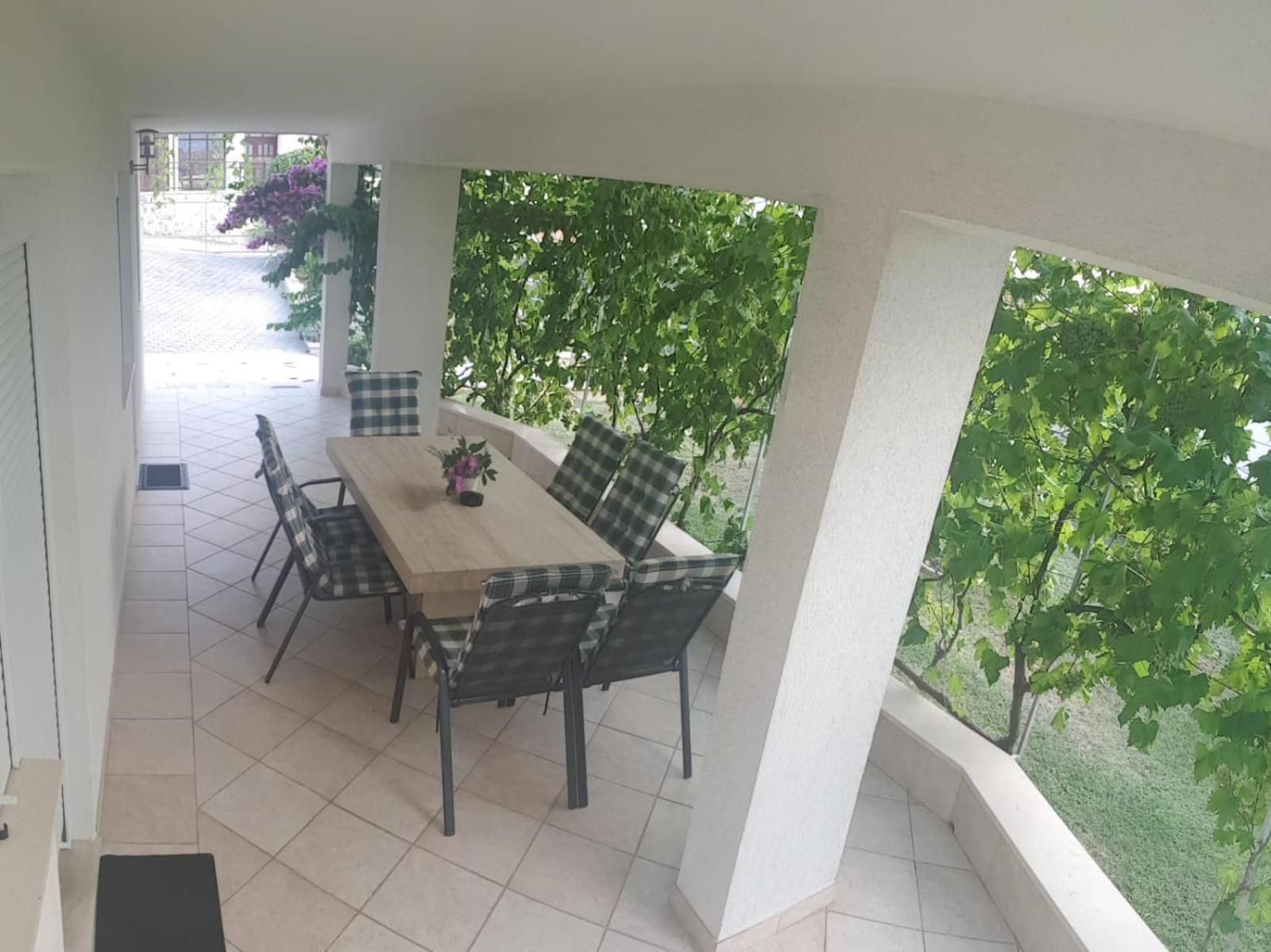 Apartmani Jureta Okrug Gornji Extérieur photo