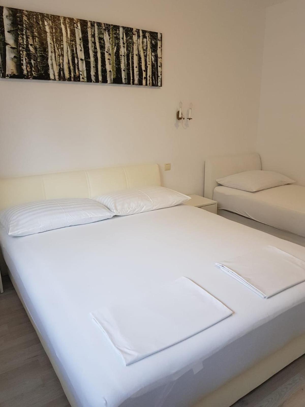 Apartmani Jureta Okrug Gornji Extérieur photo
