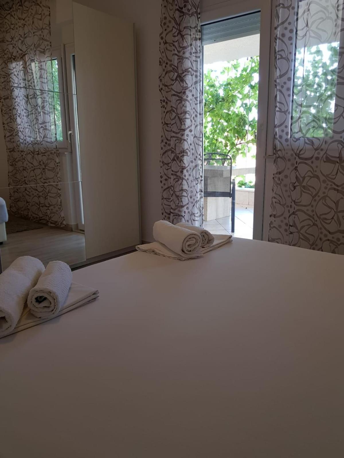 Apartmani Jureta Okrug Gornji Extérieur photo