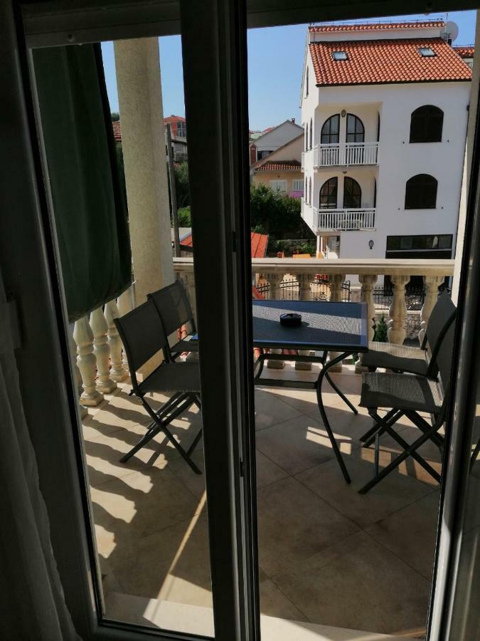 Apartmani Jureta Okrug Gornji Extérieur photo