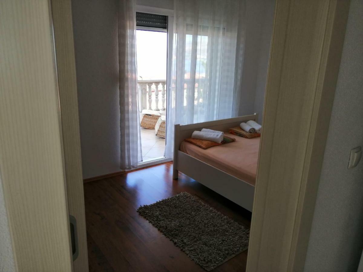 Apartmani Jureta Okrug Gornji Extérieur photo